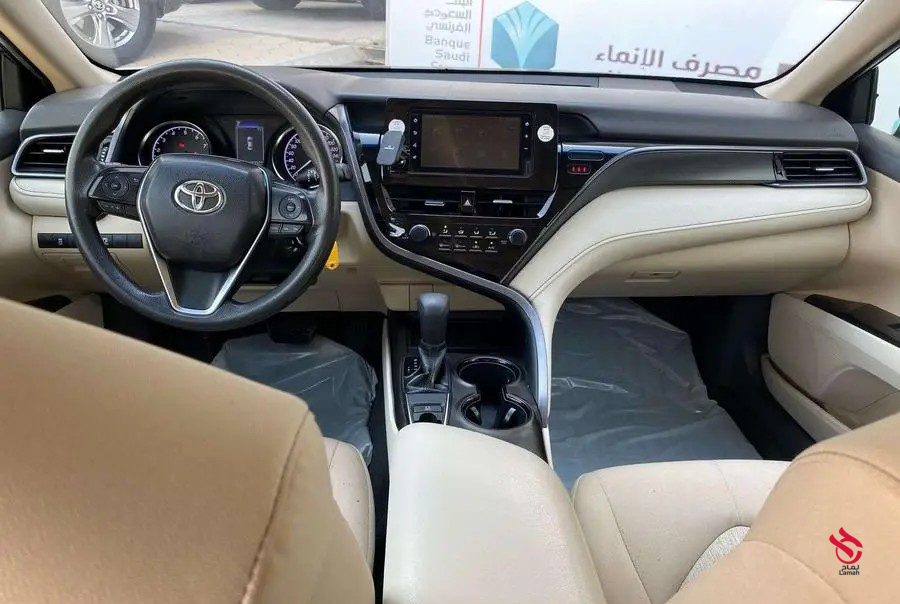 toyota-kamry-le-big-1