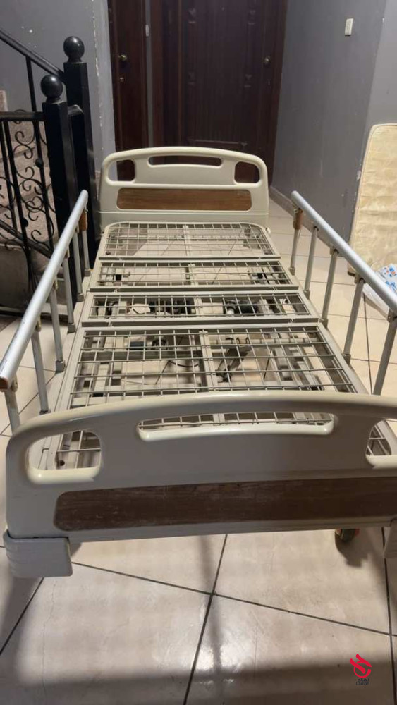 سرير طبي