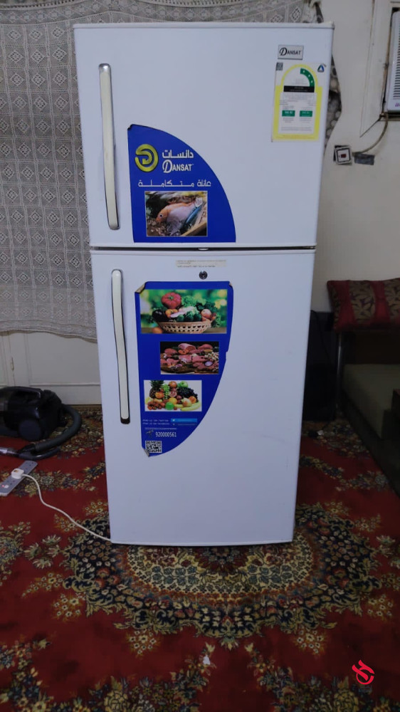 ثلاجة للبيع