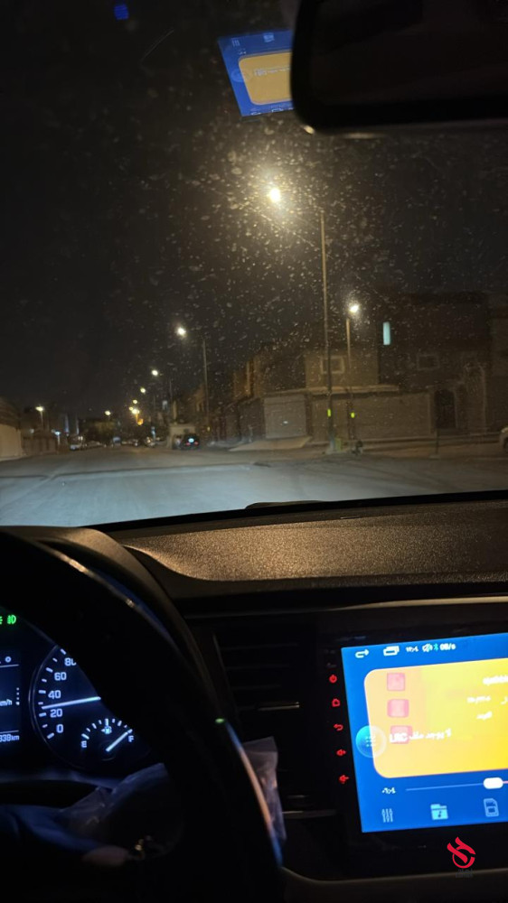 للبيع لابتوب لينفو نضيف مافيه الي الموس فقط