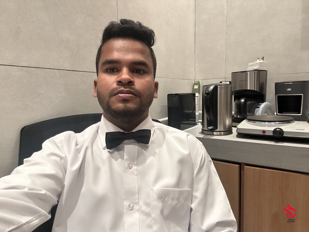 tea-boy-office-cleaner-big-0