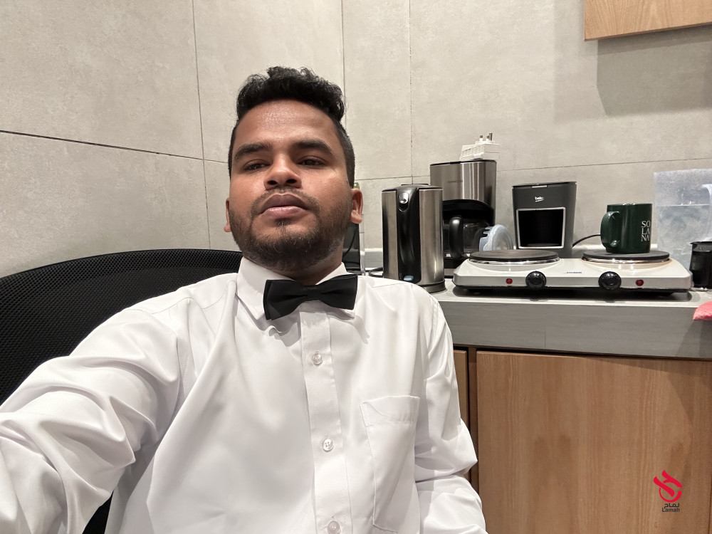 tea-boy-office-cleaner-big-2